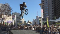 ハレまち通りが「歩行者天国」に! 街中でBMXなどを観覧 岡山市
