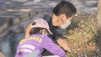 高松市で親子が地域の公園や歩道をボランティアで清掃活動
