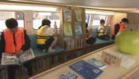 離島の子どもたちに本を届ける 図書館船「ほんのもり号」が就航 高松から男木島へ出航 香川