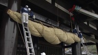 ねじりが「過去最高の美しさ」新年に向け最上稲荷で大しめ縄を取り付け 岡山市