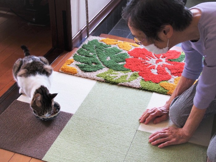 「おいしい?」とタマに聞くきよ子さん