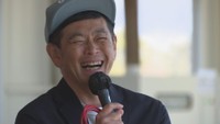 ココリコの遠藤章造さんがオープニングイベントに登場 ゴルフ練習場がリニューアルオープン 香川・観音寺市