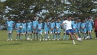サッカー元日本代表の李忠成さんが小豆島でサッカー教室 香川・土庄町