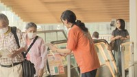 「気がつくと健康に」岡山市が健康ポイント事業をPR 市職員らが駅でチラシ配布