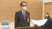 「全国に誇れる香川県を目指して」知事選で初当選の池田豊人さんに当選証書