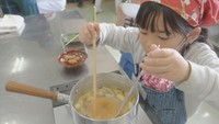 地元野菜をおいしく食べよう! 小学生が「みそ汁」作りに挑戦 香川・綾川町