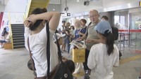 帰省ラッシュがピーク 高松空港に満席で到着 巨大地震への備えも 香川
