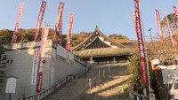 【解説】異例の年末年始にどう対応? 初詣客でにぎわう寺や福袋求め客が詰めかける百貨店 岡山