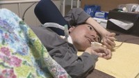 【特集】難病・脊髄性筋萎縮症(SMA)でほぼ寝たきりのYouTuber男性(26) 指先だけを動かし広がる世界…次の目標は「稼ぐこと」