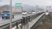 4車線化工事が進む国道11号(三豊市~観音寺市) 橋の架け替えで車線切り替え 香川