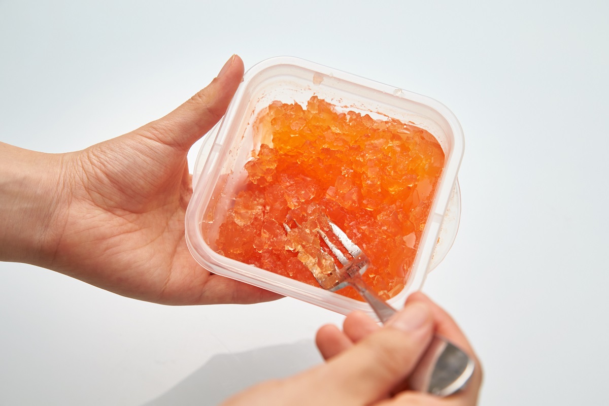 フォークなどで崩して与えると食べやすい