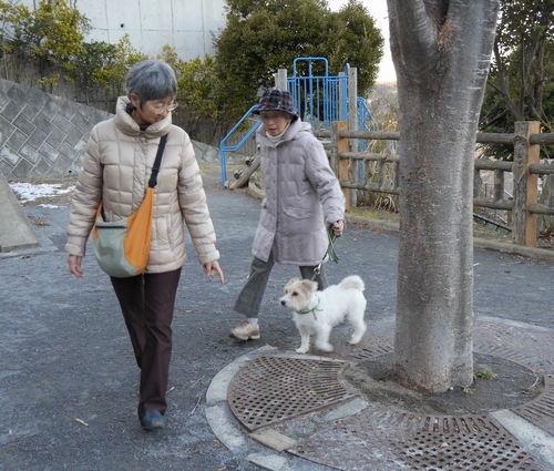 「膝より前にパクが出ないようにね」