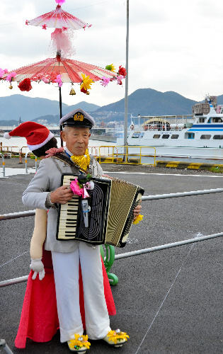民宿「はまや」の浜崎俊和さん