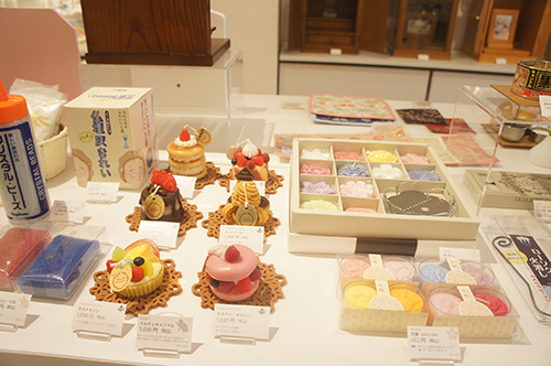 本物のスイーツのようなお供え用キャンドル