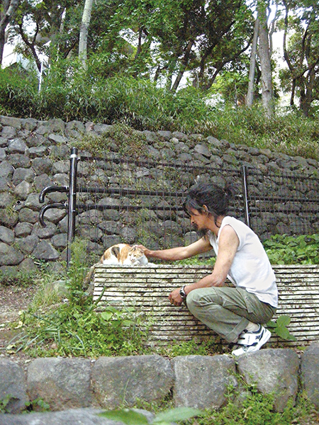 公園で暮らしていた頃の明義さん