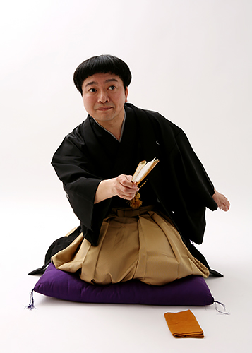 春風亭百栄師匠の「猫落語」では、古典と新作の2話を披露。