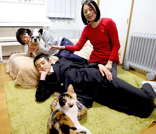 団らんの中心にいるお姫様「さと」