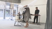 糸や布の魅力を表現するアート展　音楽やダンス交えたパフォーマンスも　「再発見できればいいな」　香川・善通寺市