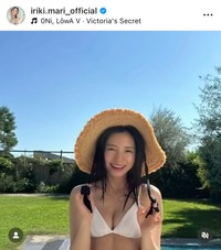 「FLASH」（25年9月30日発売号）に登場した入来茉里のオフショット　本人のインスタグラム（@iriki.mari_official）より＝2025年9月30日投稿