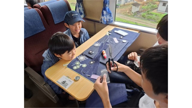 デニムのワークショップ（提供：井原商工会議所）