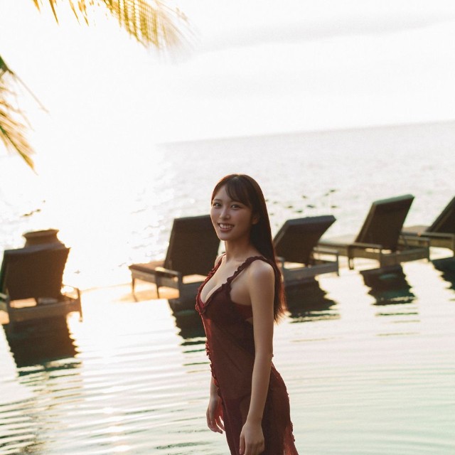 逢田珠里依　写真集「夏はジュリイ」先行カット©集英社／細居幸次郎