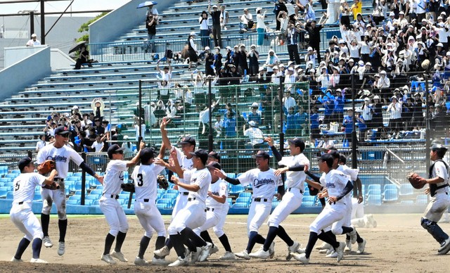 野球 - 夏の甲子園大会、49代表校が決まる 最多出場は北海、初出場は5