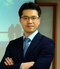 姜東完・韓国東亜大教授=本人提供