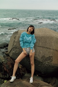 岡田紗佳写真集『嶺上開花』（撮影・細居幸次郎）