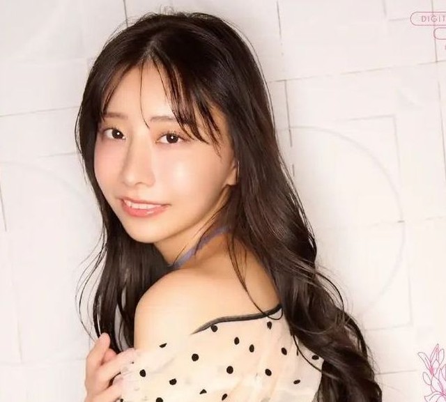 鈴木優香デジタル限定写真集「In Bloom」(ワニブックス)より＝撮影：Takeo Dec.