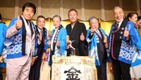 （左から）村西とおる氏、爆笑問題・太田光、高田文夫氏、玉袋筋太郎、徳光和夫、テリー伊藤＝2026年6月