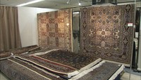 遊牧民の実用品など約600点が集まる　岡山市の百貨店でペルシャじゅうたんの展示会