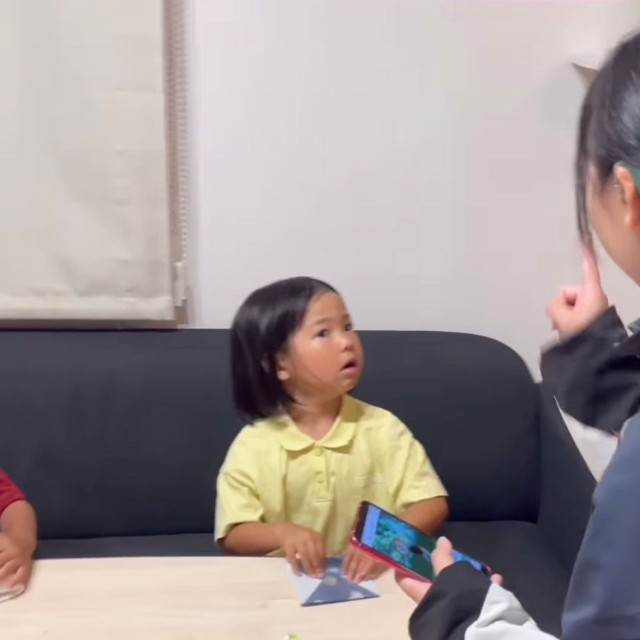 三女ちゃんに「なんて言ってる？」（提供：くりた家さん）