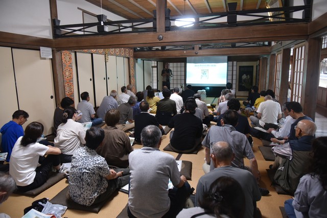 弥谷寺での調査報告会の様子(2026年6月実施)