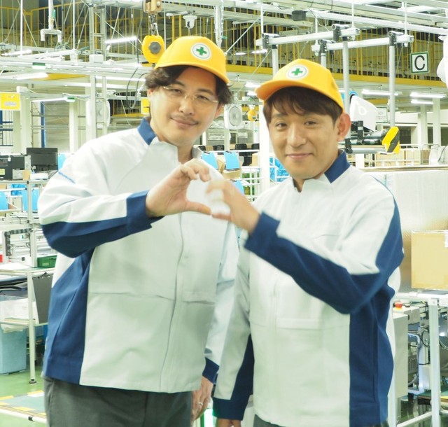 アルコ＆ピースの平子祐希（左）と酒井健太