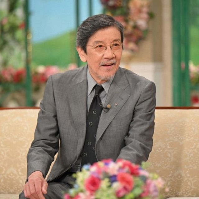 素顔の奥田瑛二さんは孫を溺愛する「じいじ」