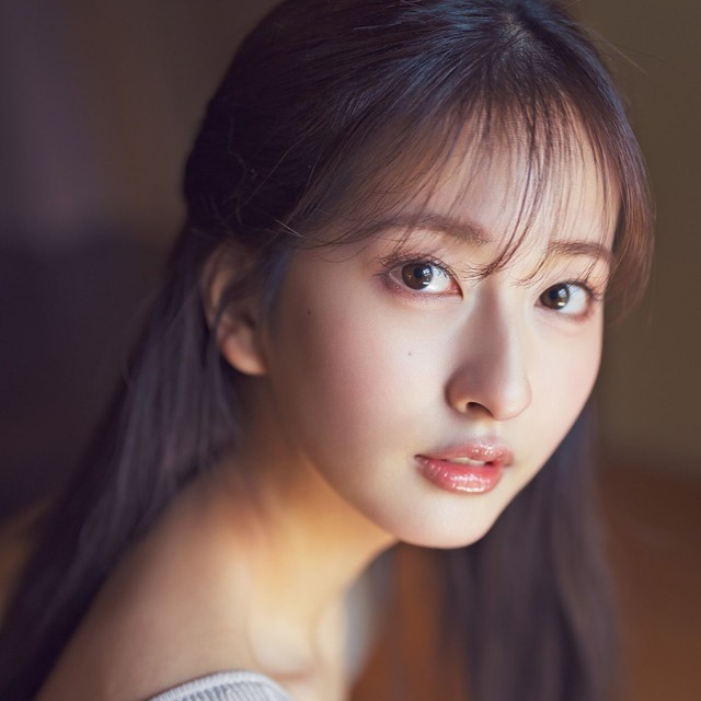 「旬撮GIRL Vol.26」に登場した斉藤里奈＝撮影／唐木貴央、ヘアメイク／新井祐美子、スタイリング／八杉直美