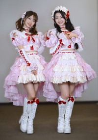 辻野かなみ（左）と杏ジュリア(撮影・金居みつよし）