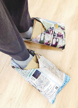 避難所で役立つ防災工作 新聞紙や段ボールでトイレや食器、スリッパも
