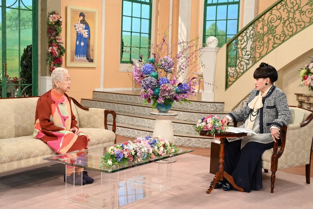 「徹子の部屋」 (右から)黒柳徹子さん、大空眞弓さん＝テレビ朝日提供