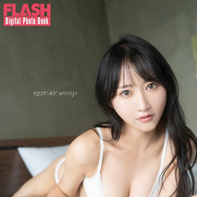 川瀬もえ FLASHデジタル写真集「REST MY WINGS」ⓒ光文社／週刊FLASH（写真・佐藤佑一）