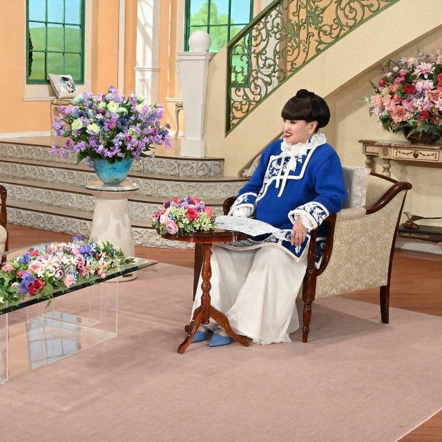 「徹子の部屋」　（右から）黒柳徹子、朝加真由美＝テレビ朝日提供