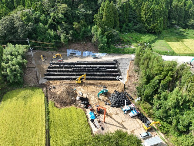 9月8日。盛り土作業が進められる