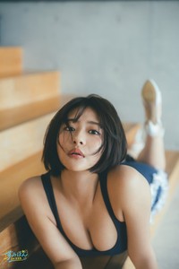 すみぽん（高倉菫）1st写真集（撮影：東京祐）先行イメージカット