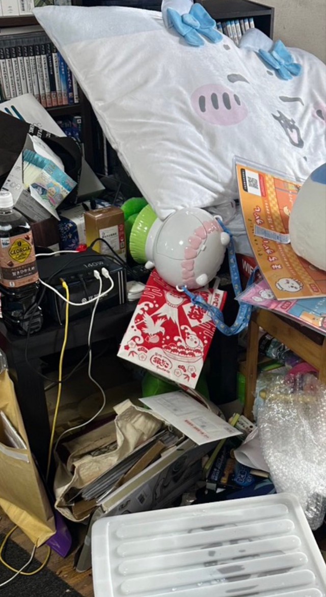 屋内の被害状況（鮪さん提供）