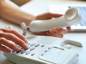 電話加入権は相続財産になるか　現在の評価額や名義変更の手続きも解説