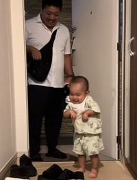 うれしくって謎のポーズ！（提供：＠aoch11lさん）
