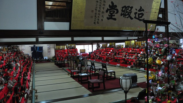 町を彩る「倉敷雛めぐり」　岡山・倉敷市