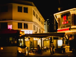 神様、あと15分、あなたと架空の愛を育みたかった