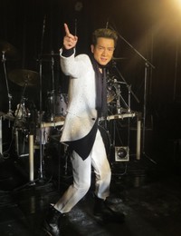 イベントを行った田原俊彦＝2012年