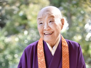 瀬戸内寂聴さん　至福は「孤独に書くこと」　密着17年、中村裕監督が明かす知られざる姿